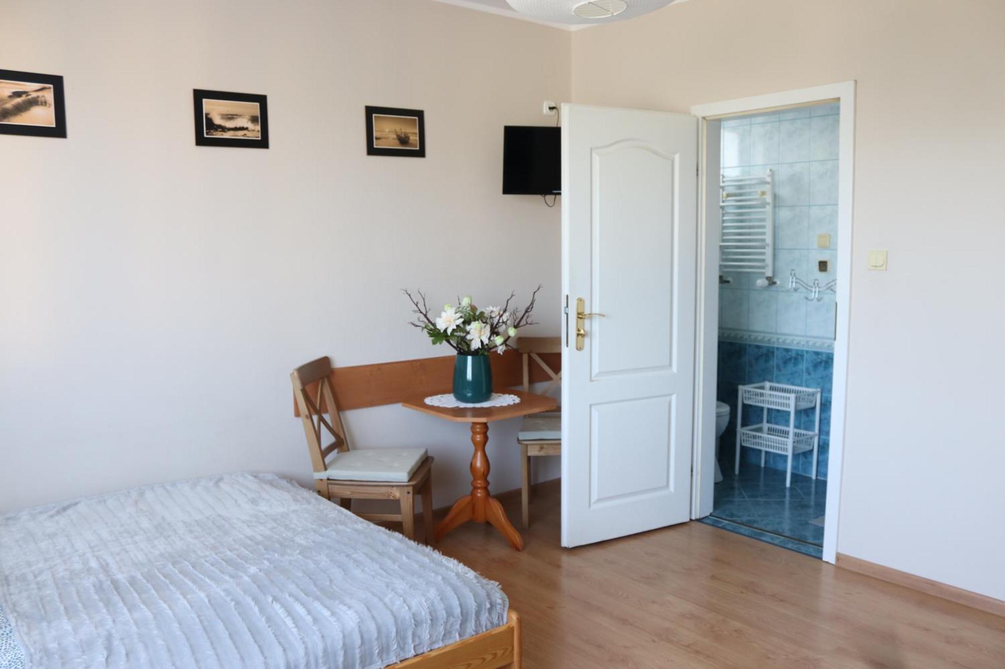 Pokoje&apartamenty Minus - *
